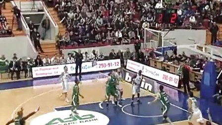 拜仁莱万多夫斯基关键进球锁定胜局（莱万多夫斯基制胜一球助拜仁取胜）