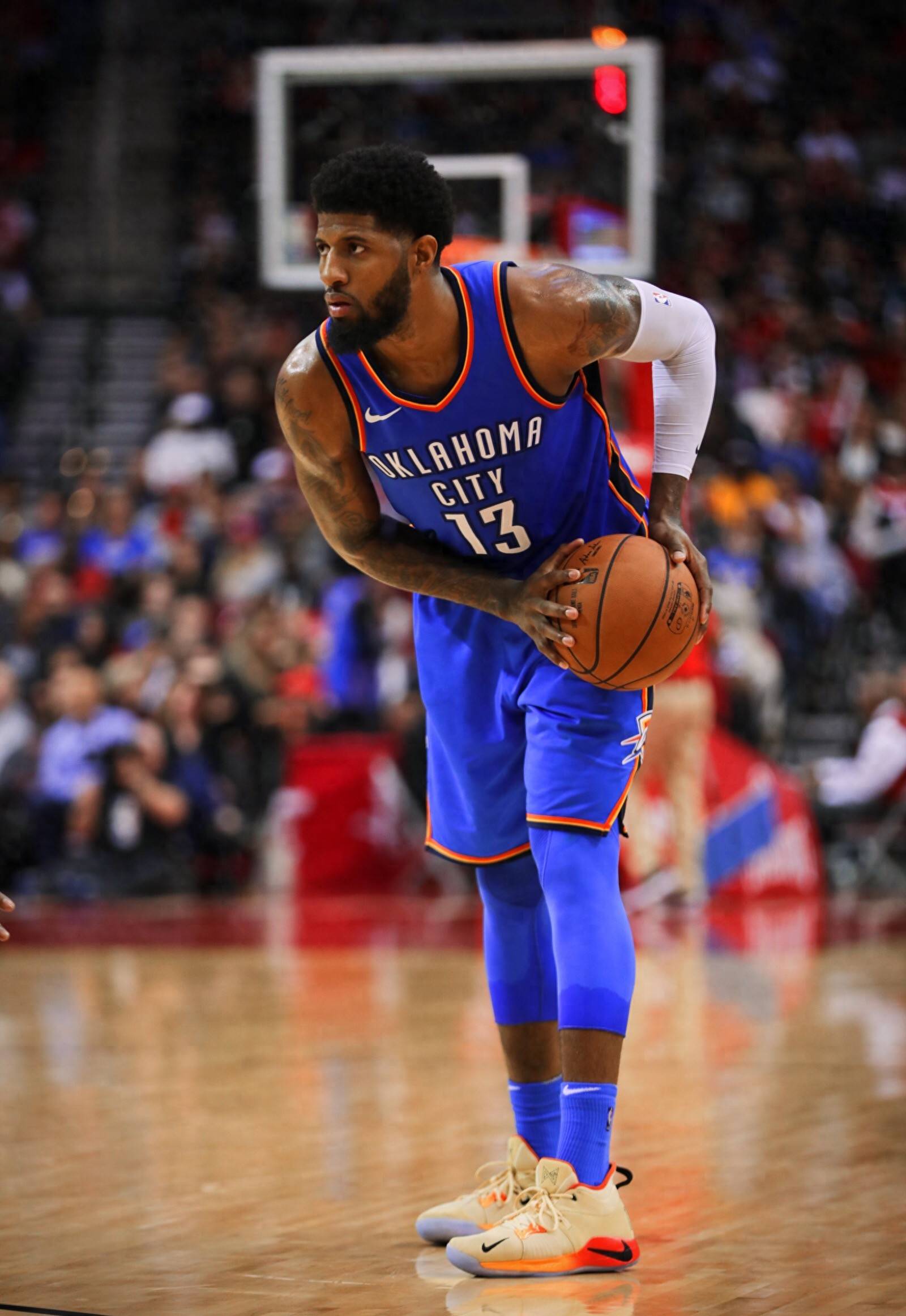 就在今天，12月8日凌晨！中超传来了青岛西海岸、武汉三镇和海港的新消息（12月8日凌晨，中超最新动态：青岛西海岸、武汉三镇与海港传来新进展）