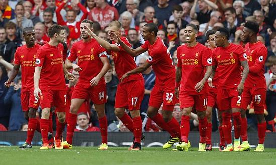 篮球CBA球队对阵激烈，比分胶着（CBA激战正酣，比分难分伯仲）