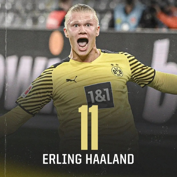 悲喜两重天！孙兴慜失点后表情极度痛苦，穆勒晋级后喜笑颜开（一喜一悲：孙兴慜点球失手痛苦难掩，穆勒晋级后喜形于色）