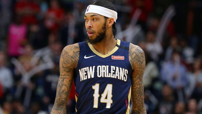 美记：雄鹿正全力说服字母哥留队，引援瞄准多名球星补强实力（美媒：雄鹿全力挽留字母哥，锁定多名球星补强阵容）