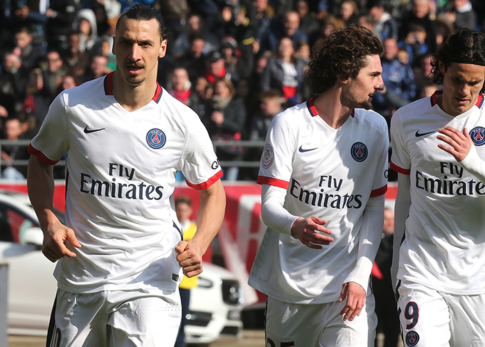 NBA每日最佳：西亚卡姆准绝杀，弗拉格35分创生涯新高（NBA今日最佳：西亚卡姆险些绝杀，弗拉格轰35分刷新生涯新高）