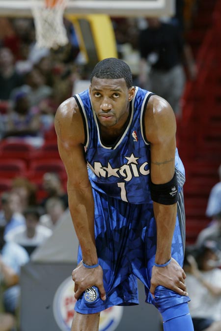 齐达内分享与樊振东切磋的照片：这年轻人球打得着实可以！（齐达内晒与樊振东对练照：这位年轻人球技真不错）